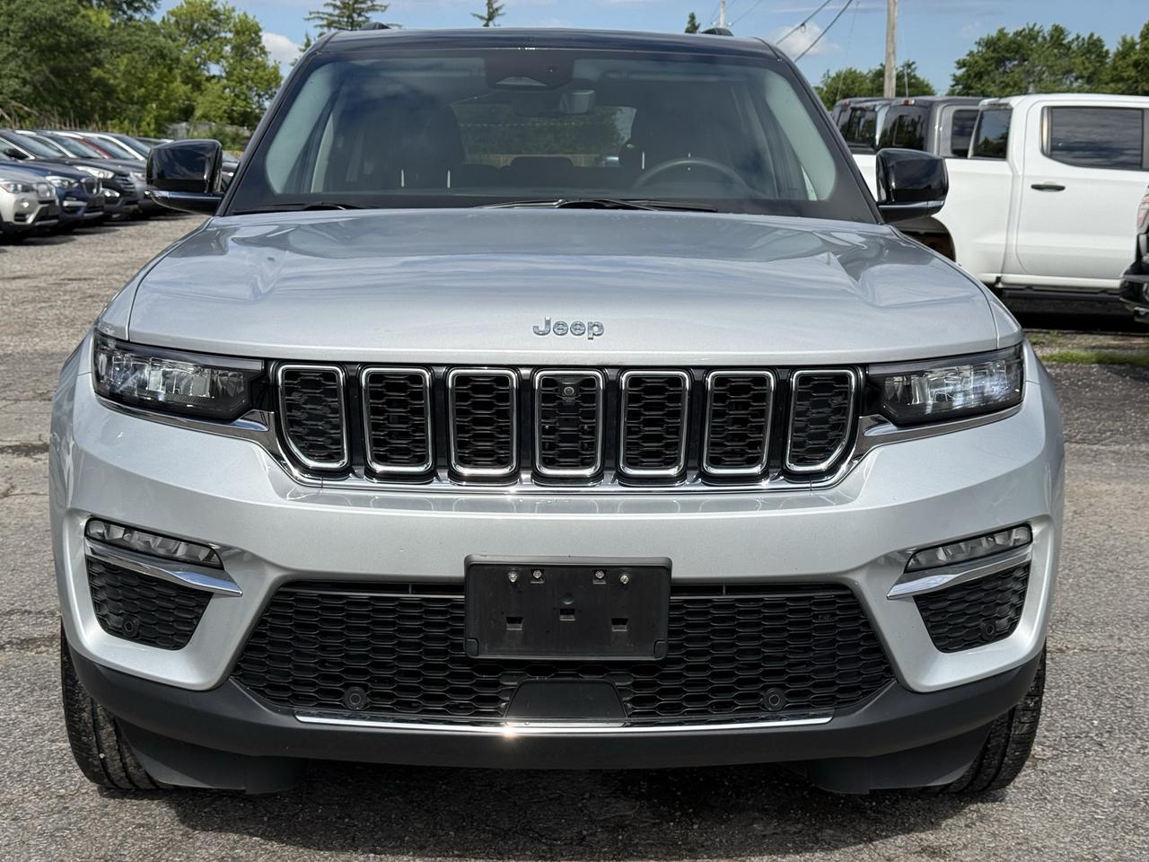 2023 Jeep Grand Cherokee LIMITED 4X4 Photo