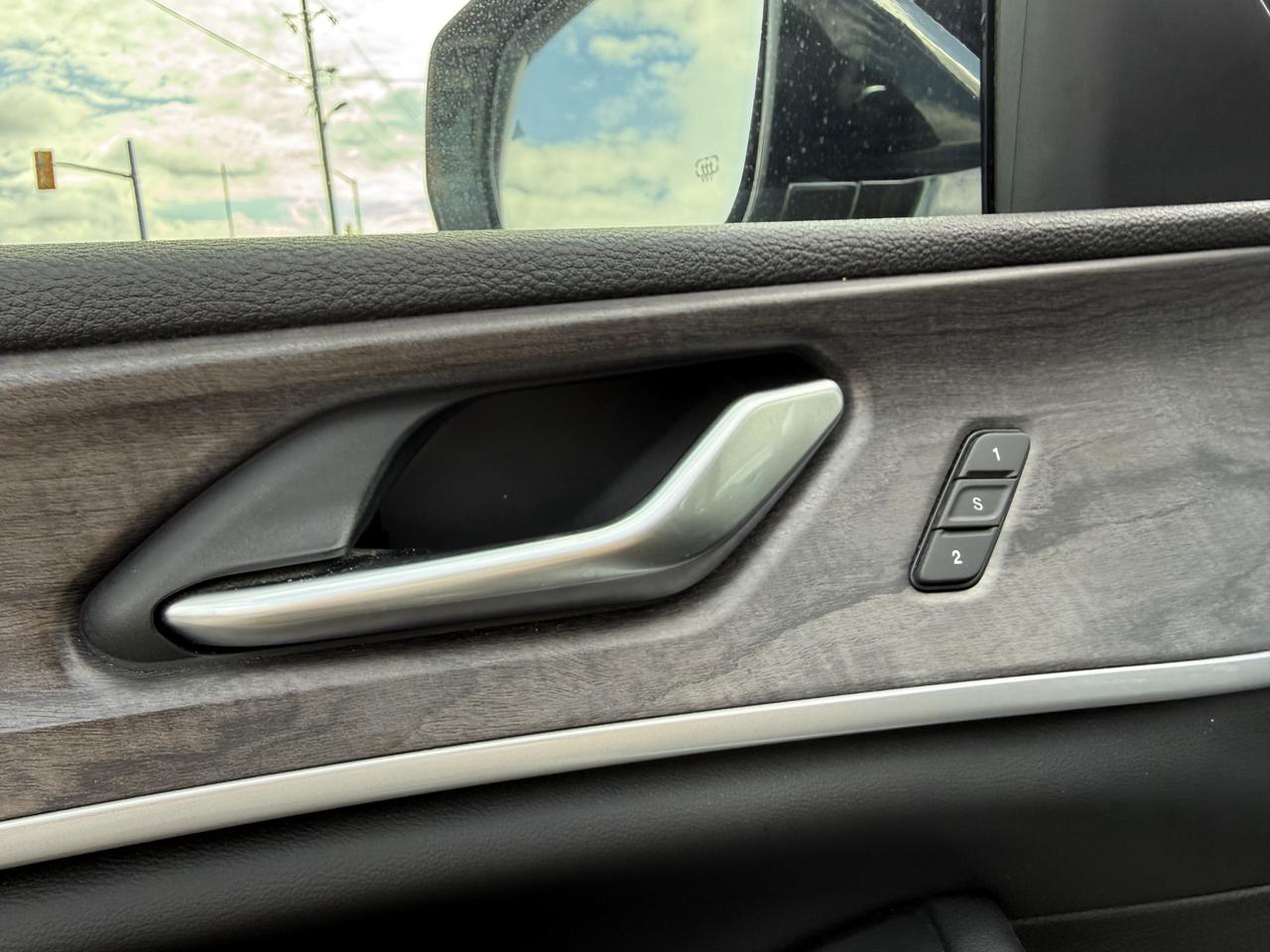 2023 Jeep Grand Cherokee LIMITED 4X4 Photo
