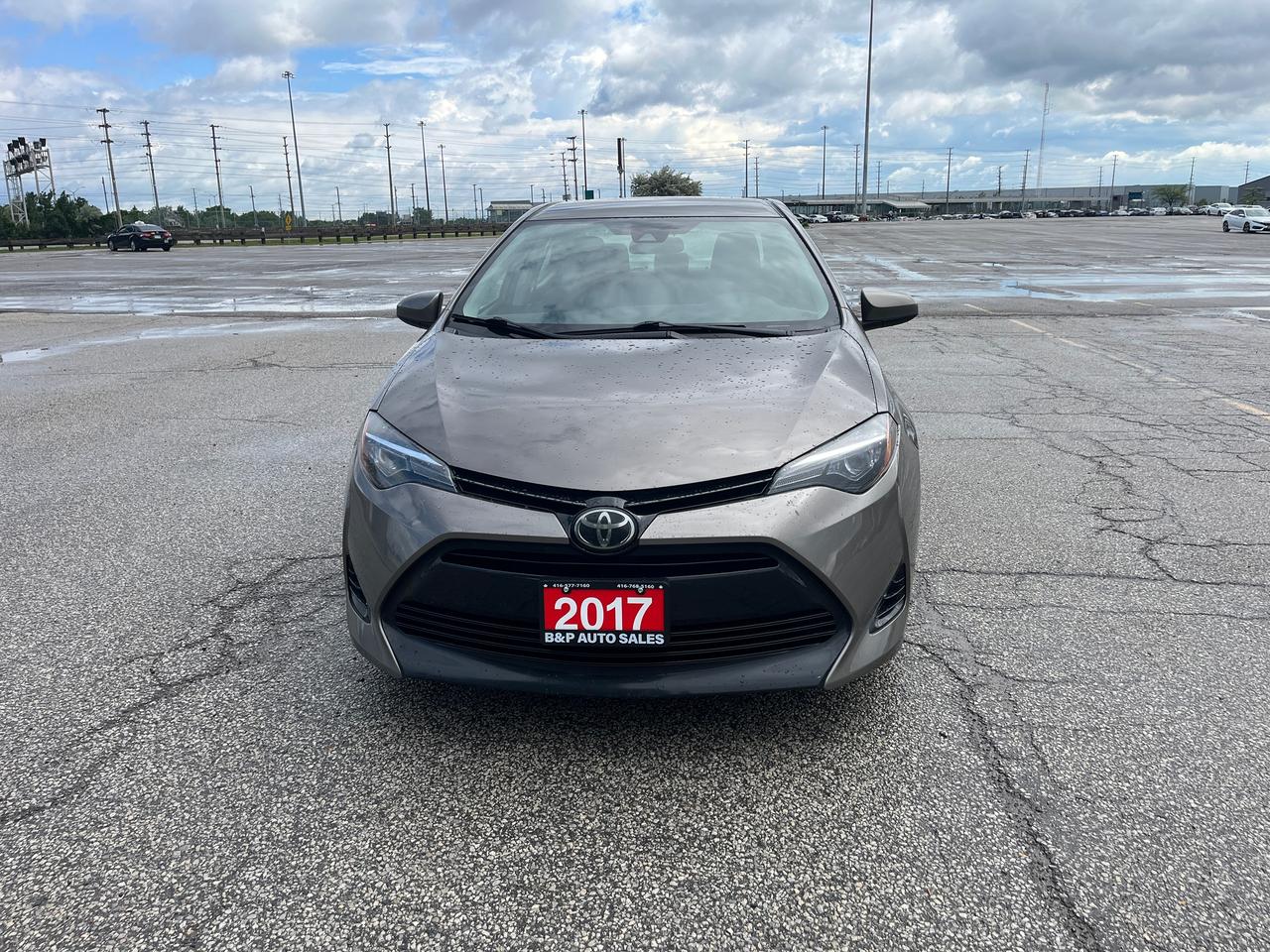 2017 Toyota Corolla 4dr Sdn CVT LE Photo