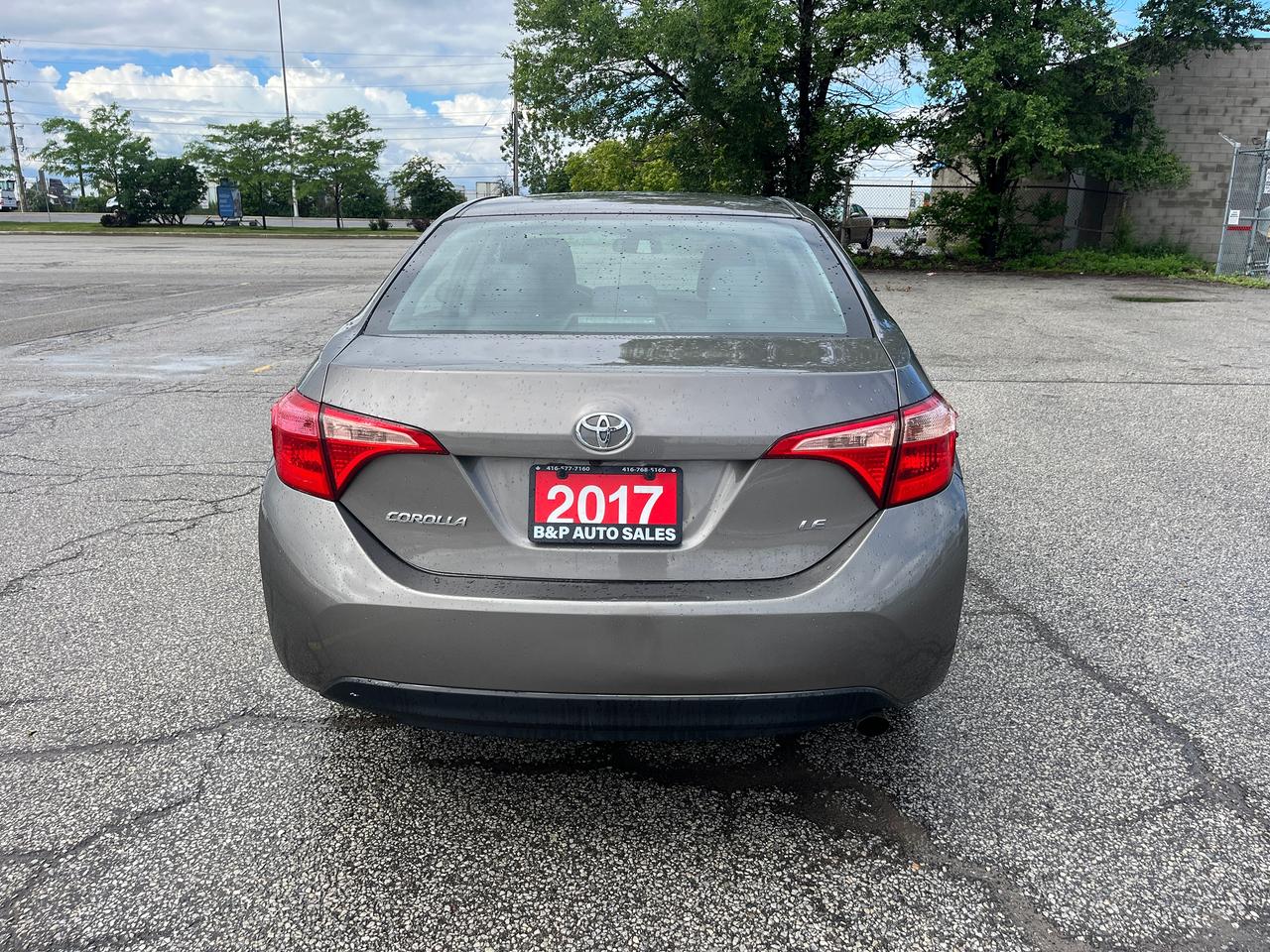 2017 Toyota Corolla 4dr Sdn CVT LE Photo