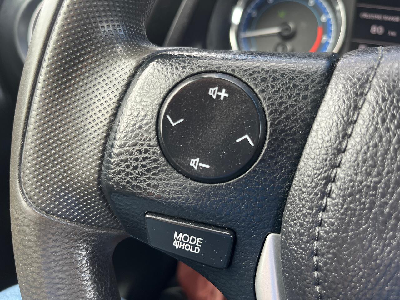 2017 Toyota Corolla 4dr Sdn CVT LE Photo