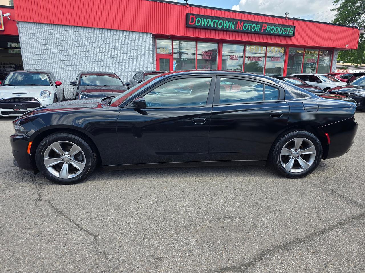 2016 Dodge Charger SXT Photo