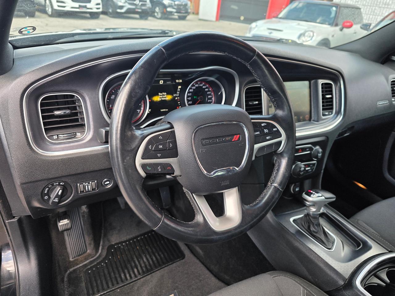 2016 Dodge Charger SXT Photo