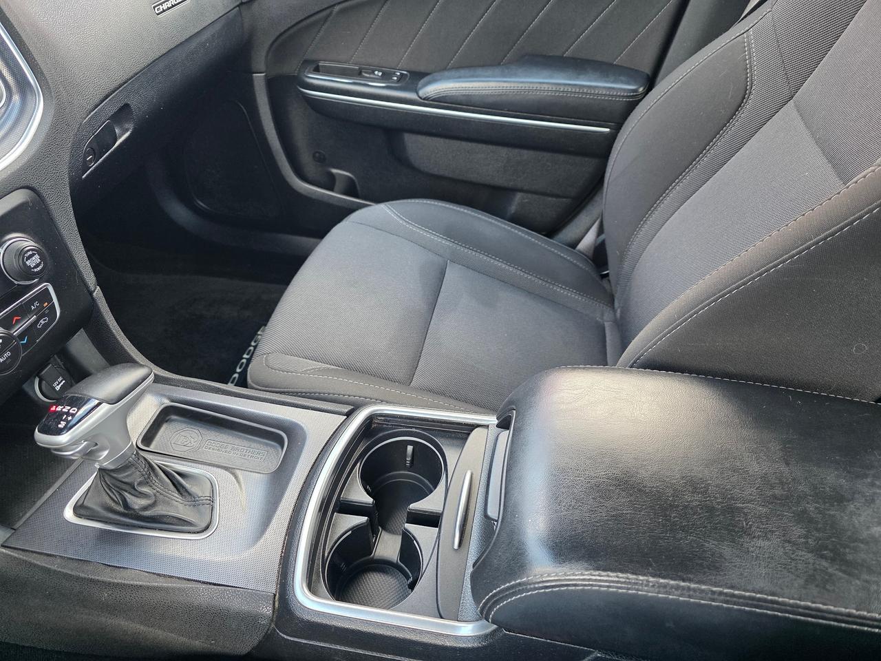 2016 Dodge Charger SXT Photo