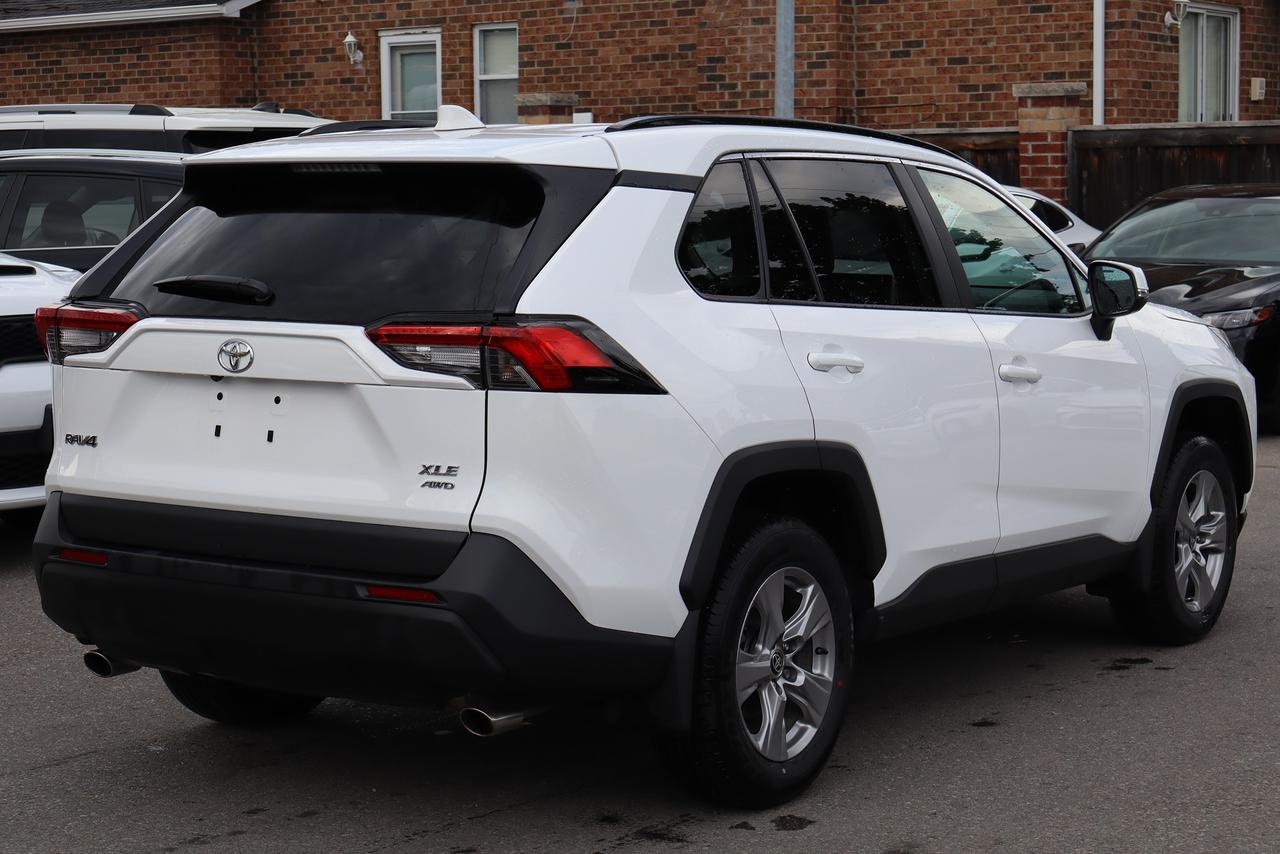 2025 Toyota RAV4 XLE AWD Photo3