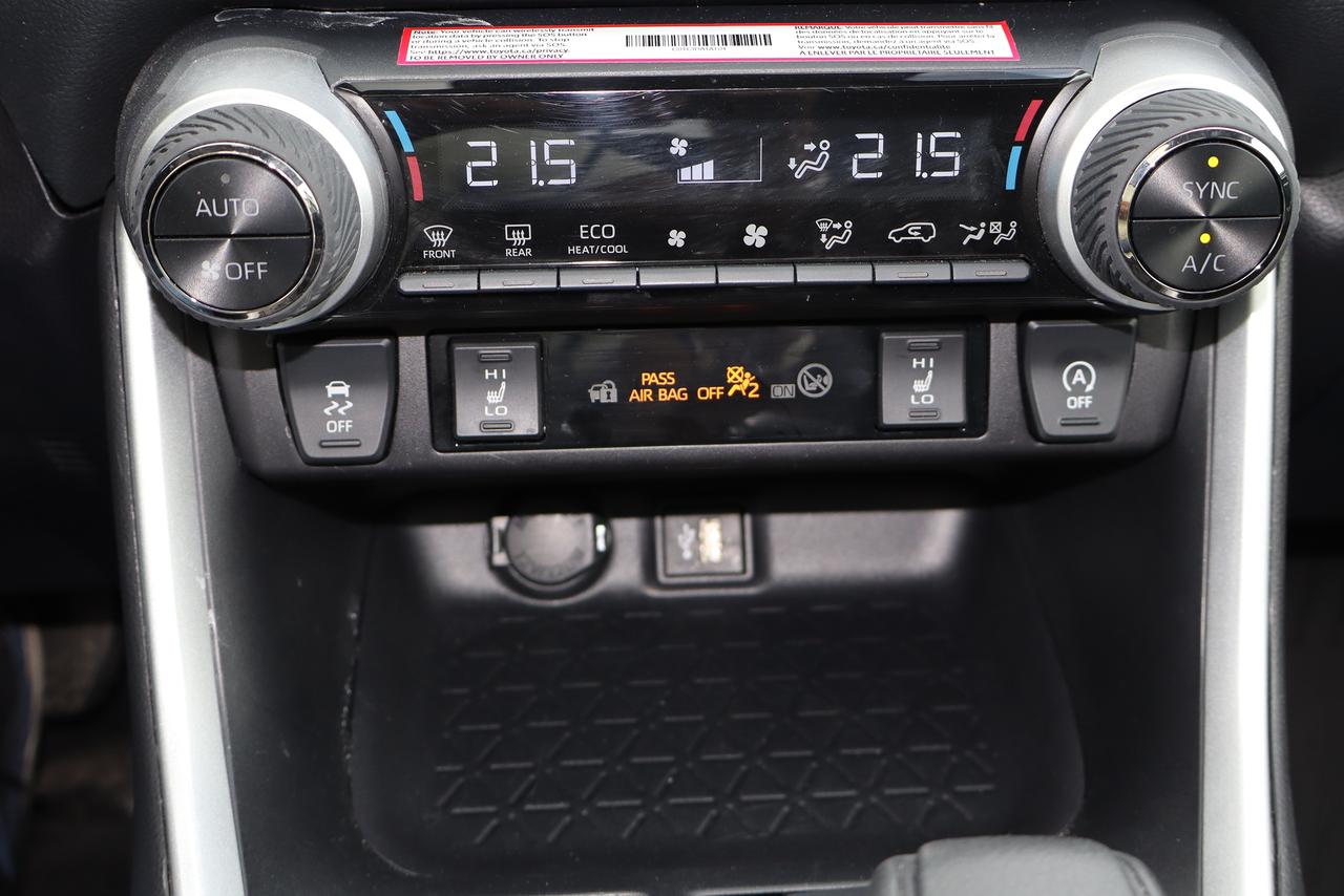 2025 Toyota RAV4 XLE AWD Photo