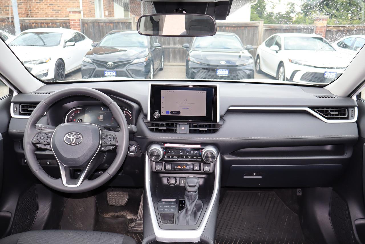 2025 Toyota RAV4 XLE AWD Photo