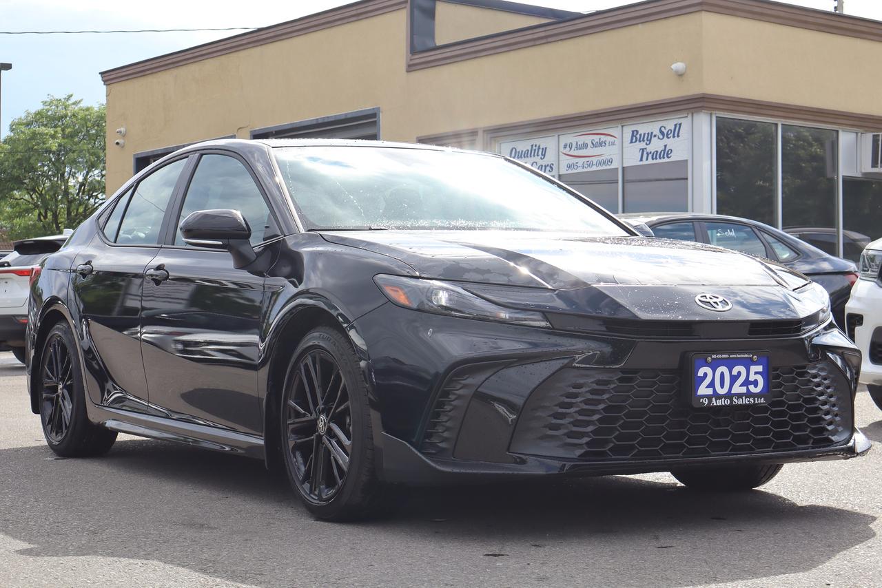 2025 Toyota Camry SE CVT hybrid - Photo #1