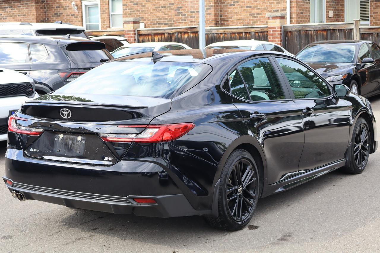 2025 Toyota Camry SE CVT hybrid Photo
