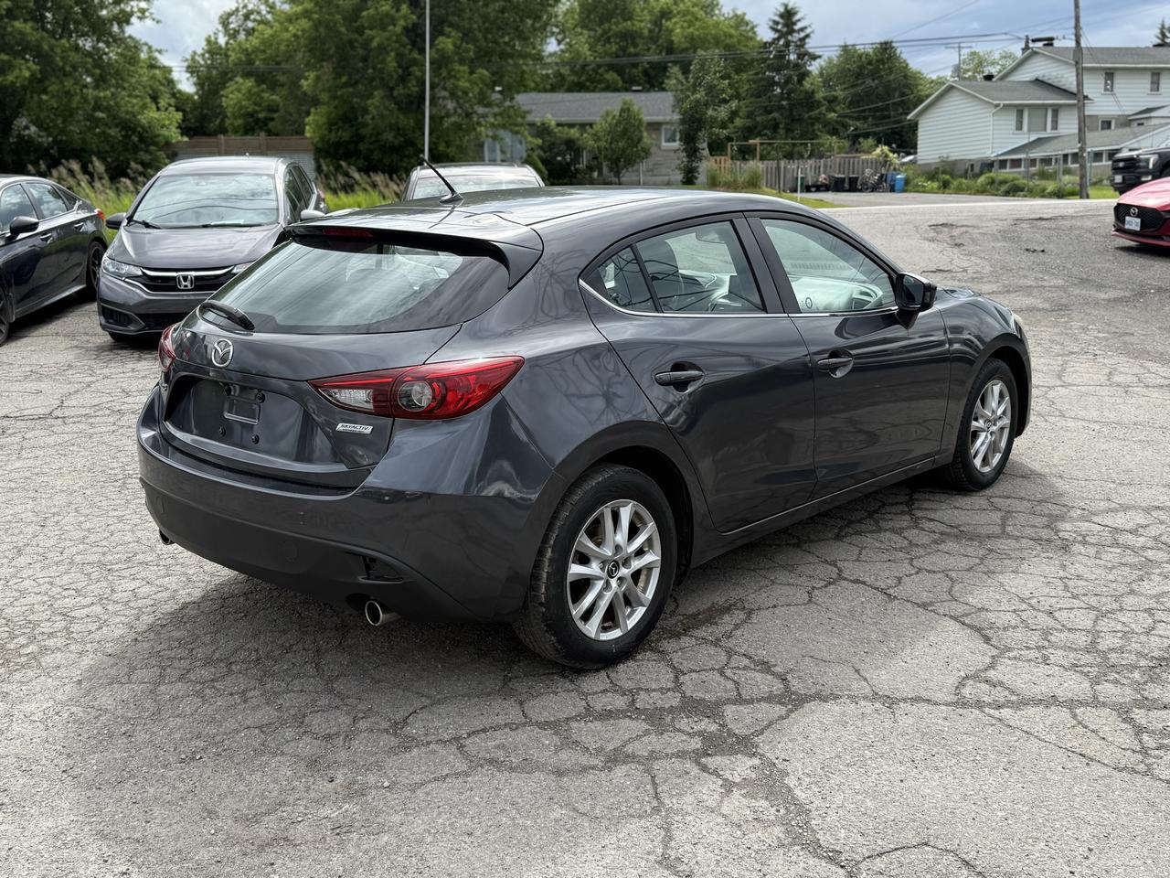 2014 Mazda MAZDA3 SPORT HATCH BACK  TOURING Photo4