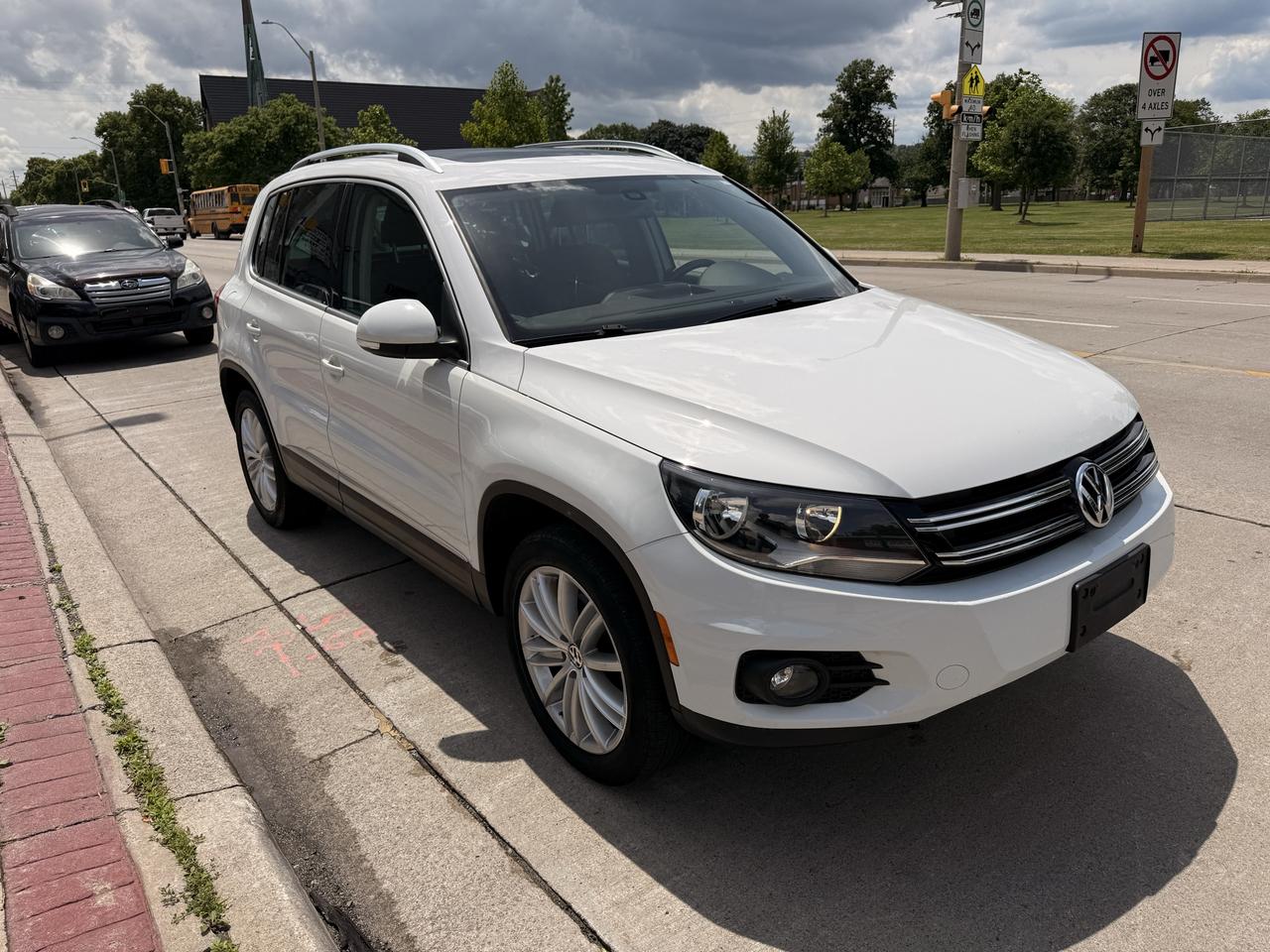 2017 Volkswagen Tiguan 4MOTION 4dr Comfortline Photo