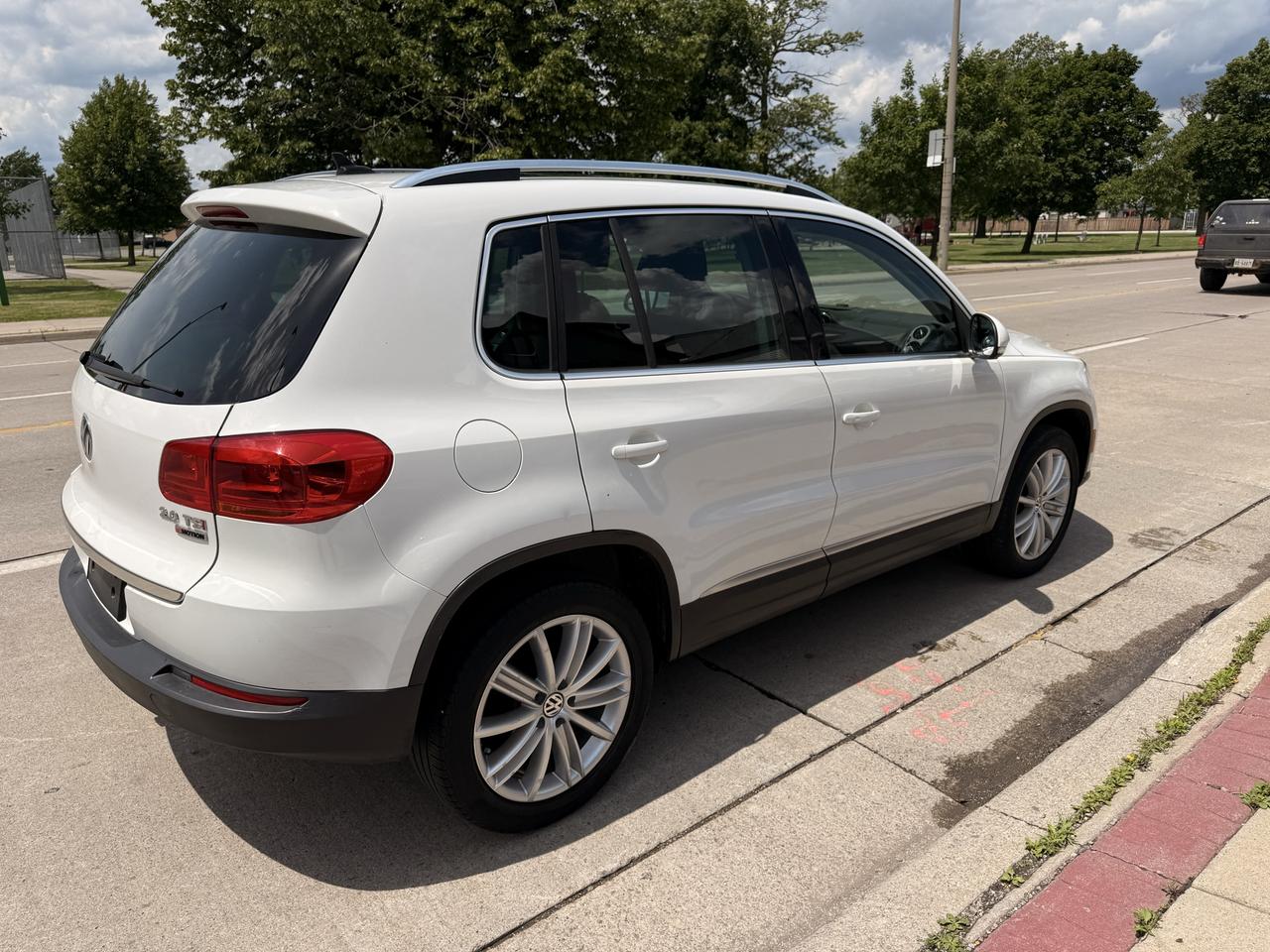 2017 Volkswagen Tiguan 4MOTION 4dr Comfortline Photo