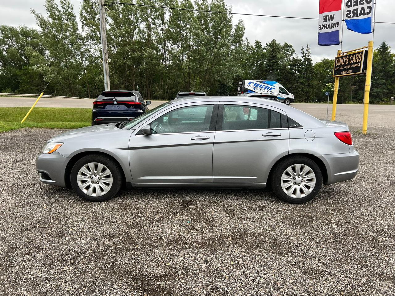 2013 Chrysler 200 4dr Sdn LX CERTIFIED Photo