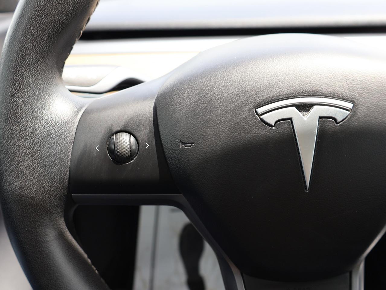 2020 Tesla Model 3 LONG RANGE AWD CERTIFIED *ACCIDENT FREE* CAMERA NAV BLUETOOTH LEATHER HEATED SEATS PANO ROOF CRUISE ALLOYS Photo