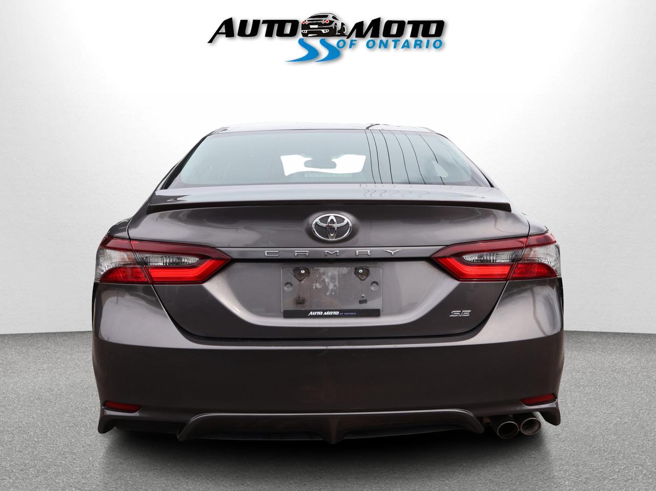 2021 Toyota Camry SE CERTIFIED CAMERA BLUETOOTH LEATHER HEATED SEATS CRUISE ALLOYS Photo