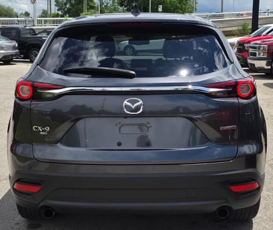2022 Mazda CX-9 GS-L / NO ACCIDENTS / LEATHER / ROOF / AWD / 7PASS Photo