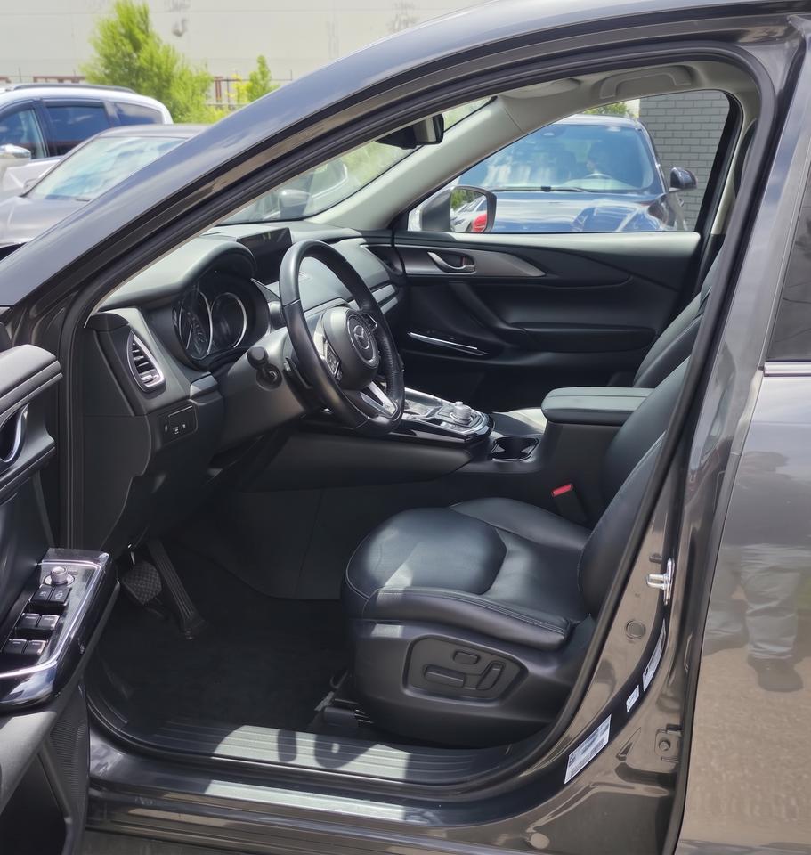 2022 Mazda CX-9 GS-L / NO ACCIDENTS / LEATHER / ROOF / AWD / 7PASS Photo3