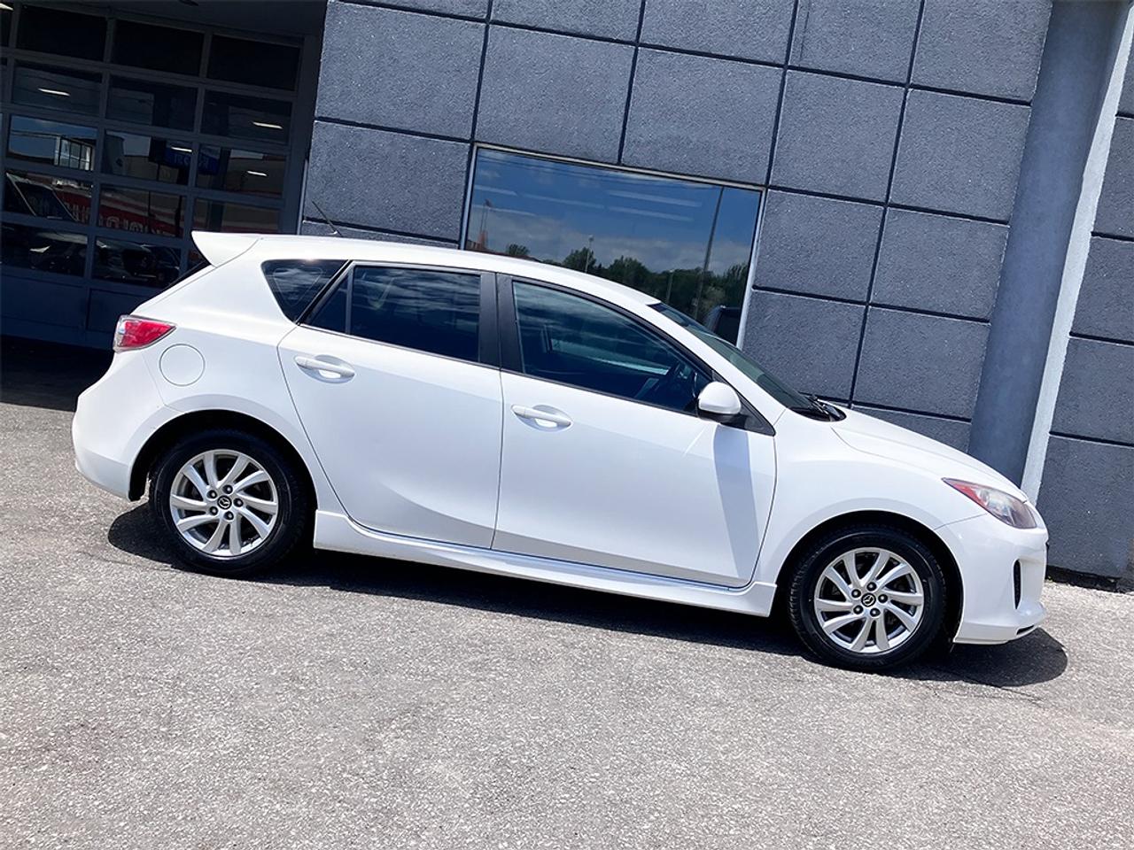 2013 Mazda MAZDA3 i Touring SKYACTIV-G|MANUAL|BLUETOOTH|ALLOYS Photo0