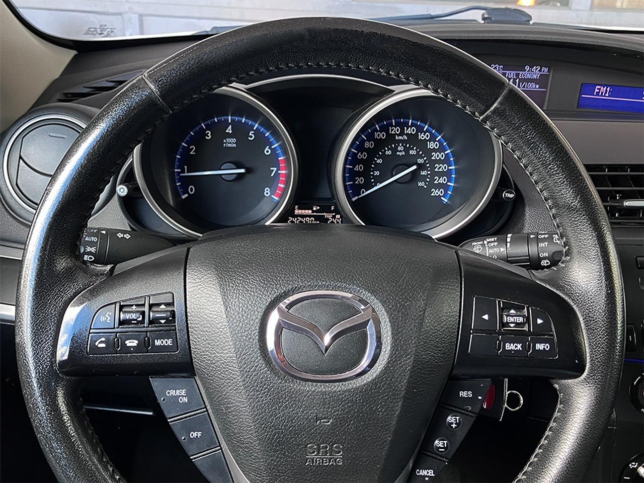 2013 Mazda MAZDA3 i Touring SKYACTIV-G|MANUAL|BLUETOOTH|ALLOYS Photo