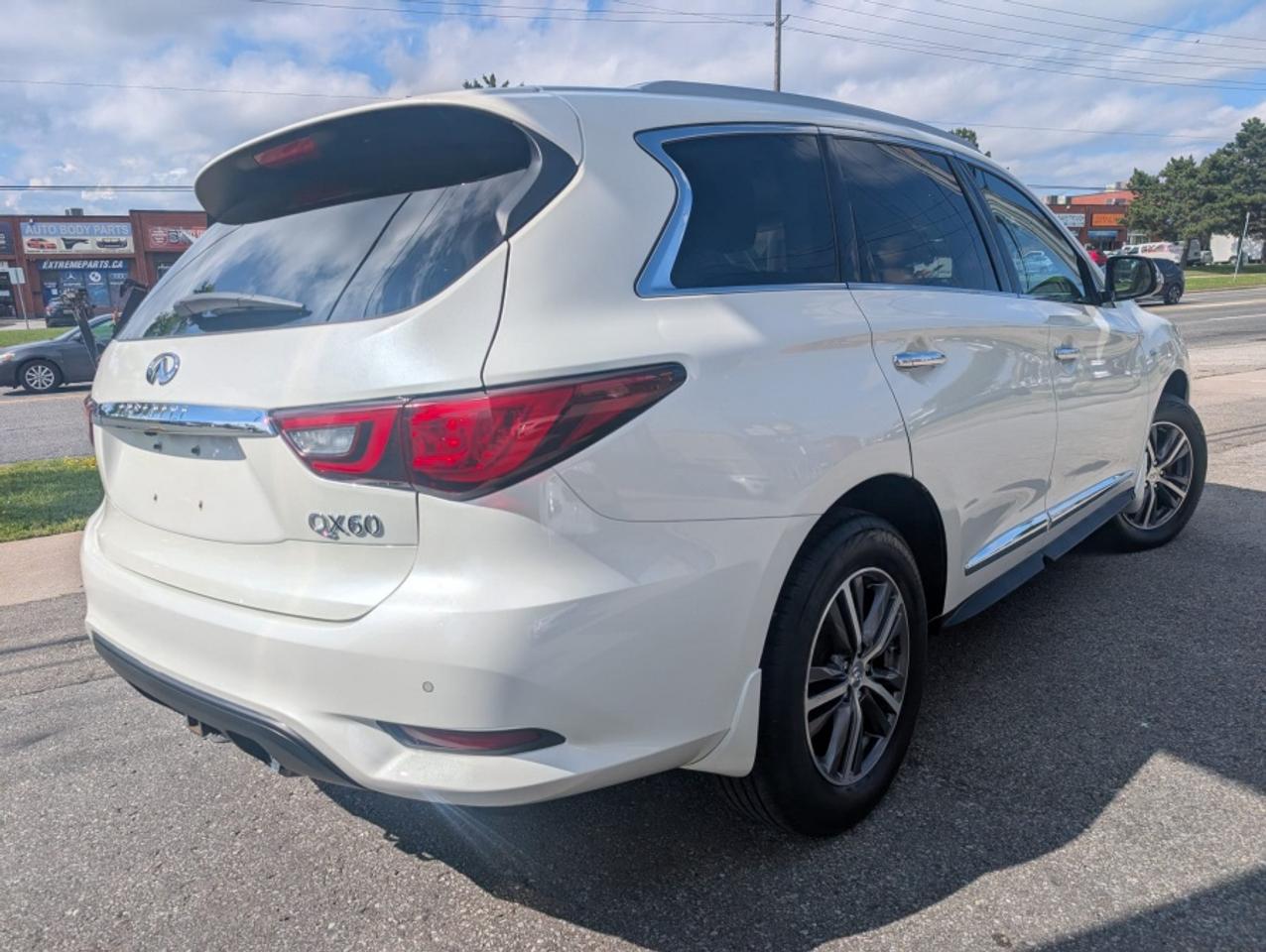 2019 Infiniti QX60 PURE /7 PASSENGER /NAVI /SUNROOF/ REAR CAM - Photo #5
