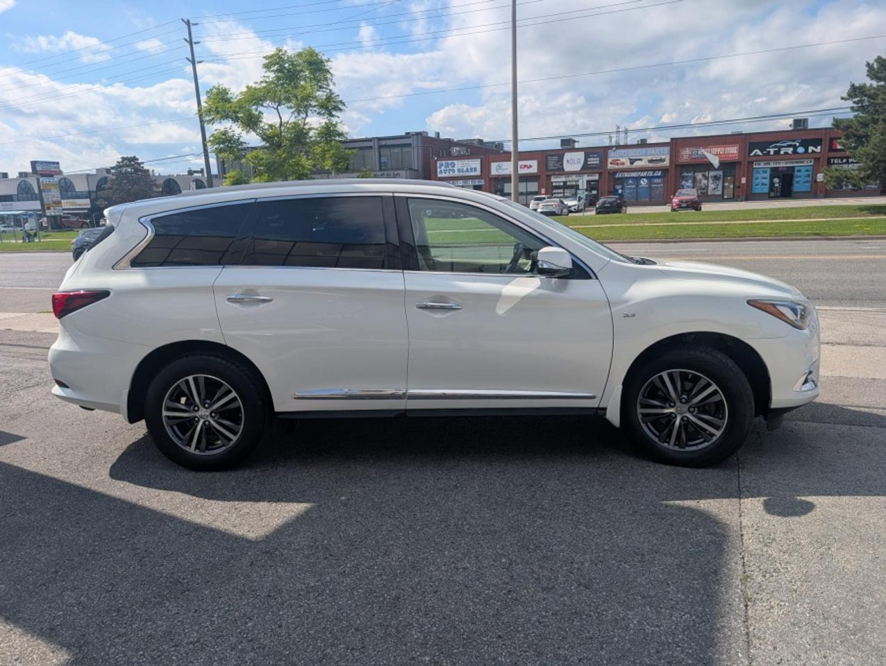 2019 Infiniti QX60 PURE /7 PASSENGER /NAVI /SUNROOF/ REAR CAM Photo