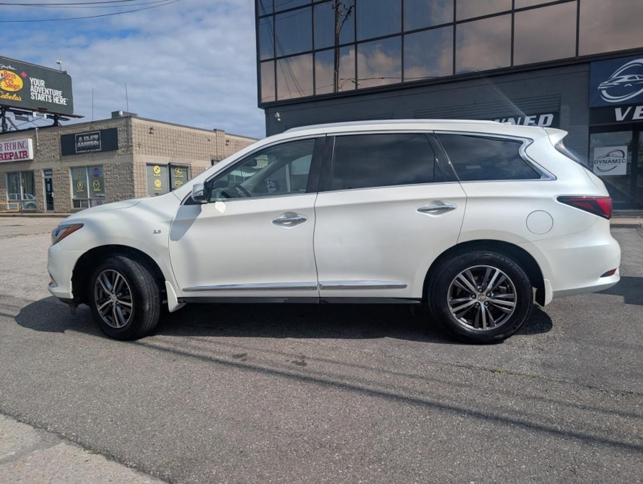 2019 Infiniti QX60 PURE /7 PASSENGER /NAVI /SUNROOF/ REAR CAM Photo