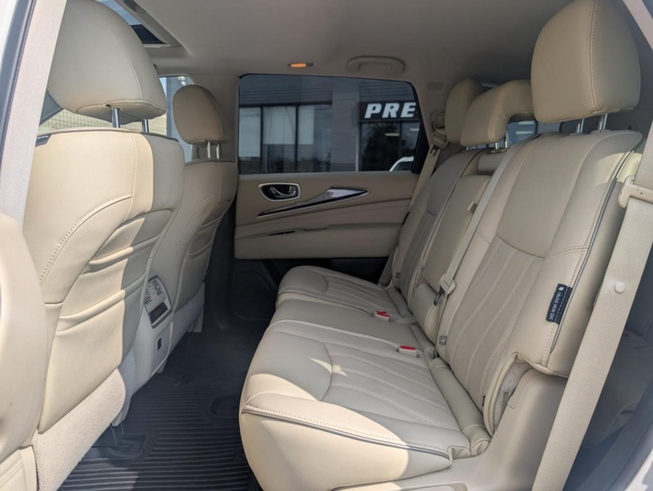 2019 Infiniti QX60 PURE /7 PASSENGER /NAVI /SUNROOF/ REAR CAM Photo