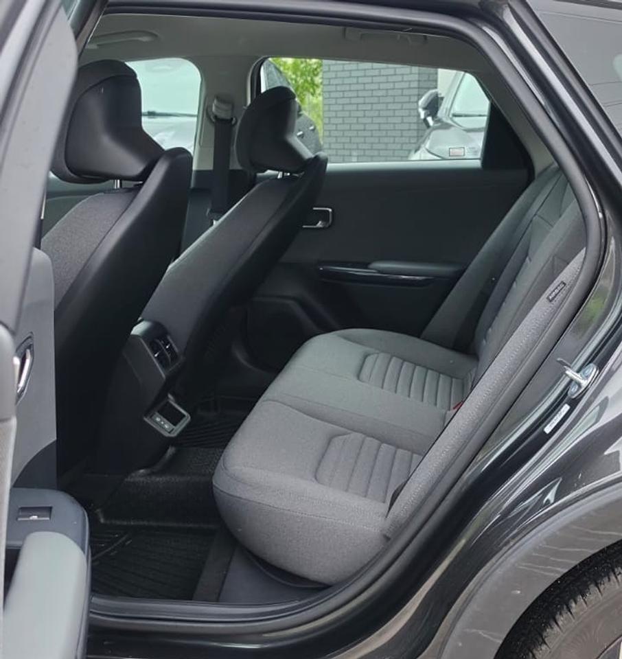2025 Kia K4 EX / NO ACCIDENTS / ONE OWNER / HTD SEATS / AUTO Photo4