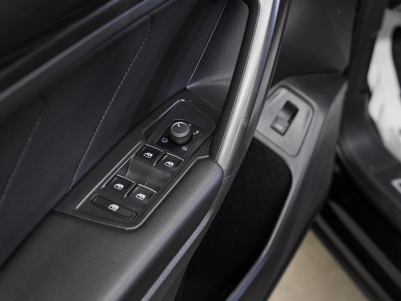 2021 Volkswagen Tiguan HIGHLINE AWD | Nav | Panoroof | BSM | CarPlay
