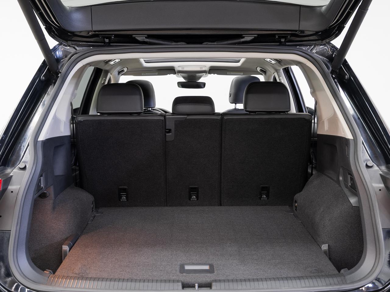 2021 Volkswagen Tiguan HIGHLINE AWD | Nav | Panoroof | BSM | CarPlay