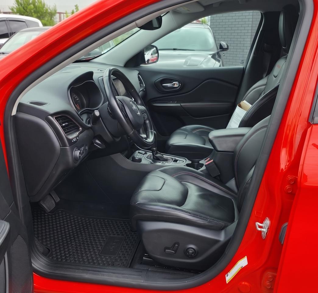 2021 Jeep Cherokee TRAILHAWK ELITE / NO ACCIDENTS / PANO ROOF / 4WD Photo
