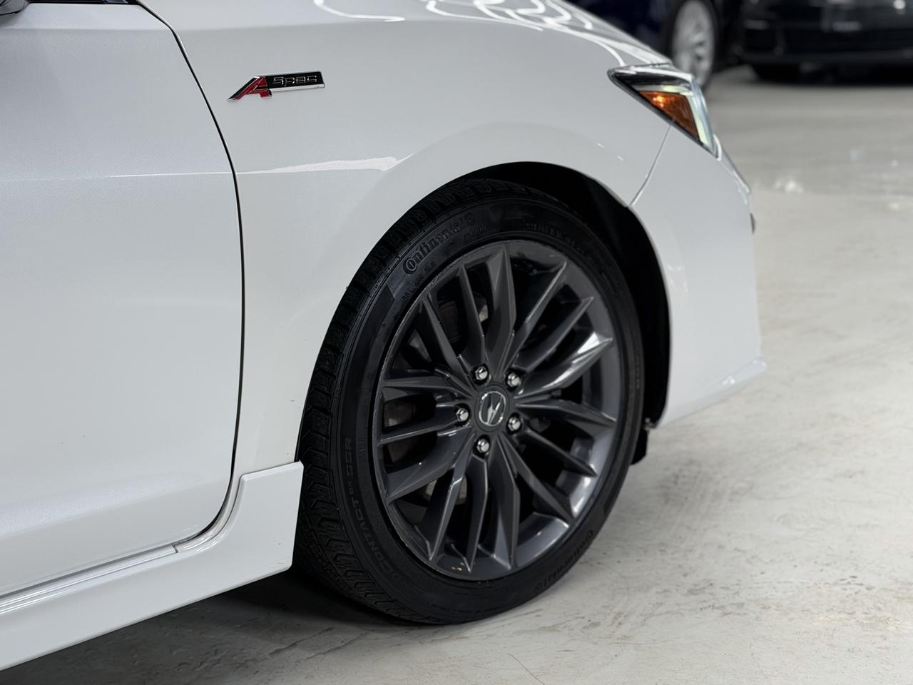 2019 Acura ILX A-SPEC|PREMIUM|RED INT.|LKA|ACC|BSM|SUNROOF| Photo2