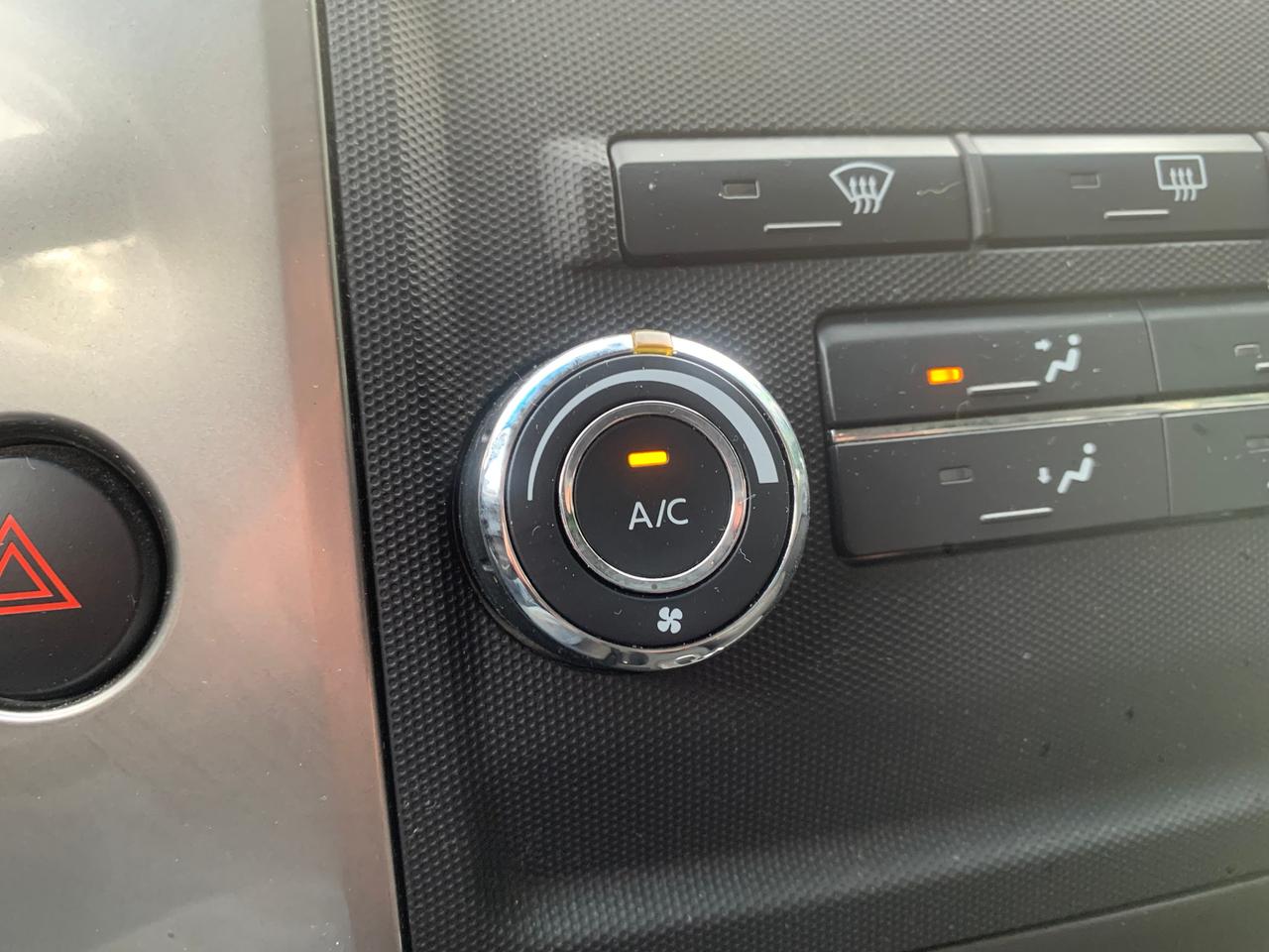 2011 Nissan Xterra 1 OWNER NO ACCIDENTS CERTIFIED Photo