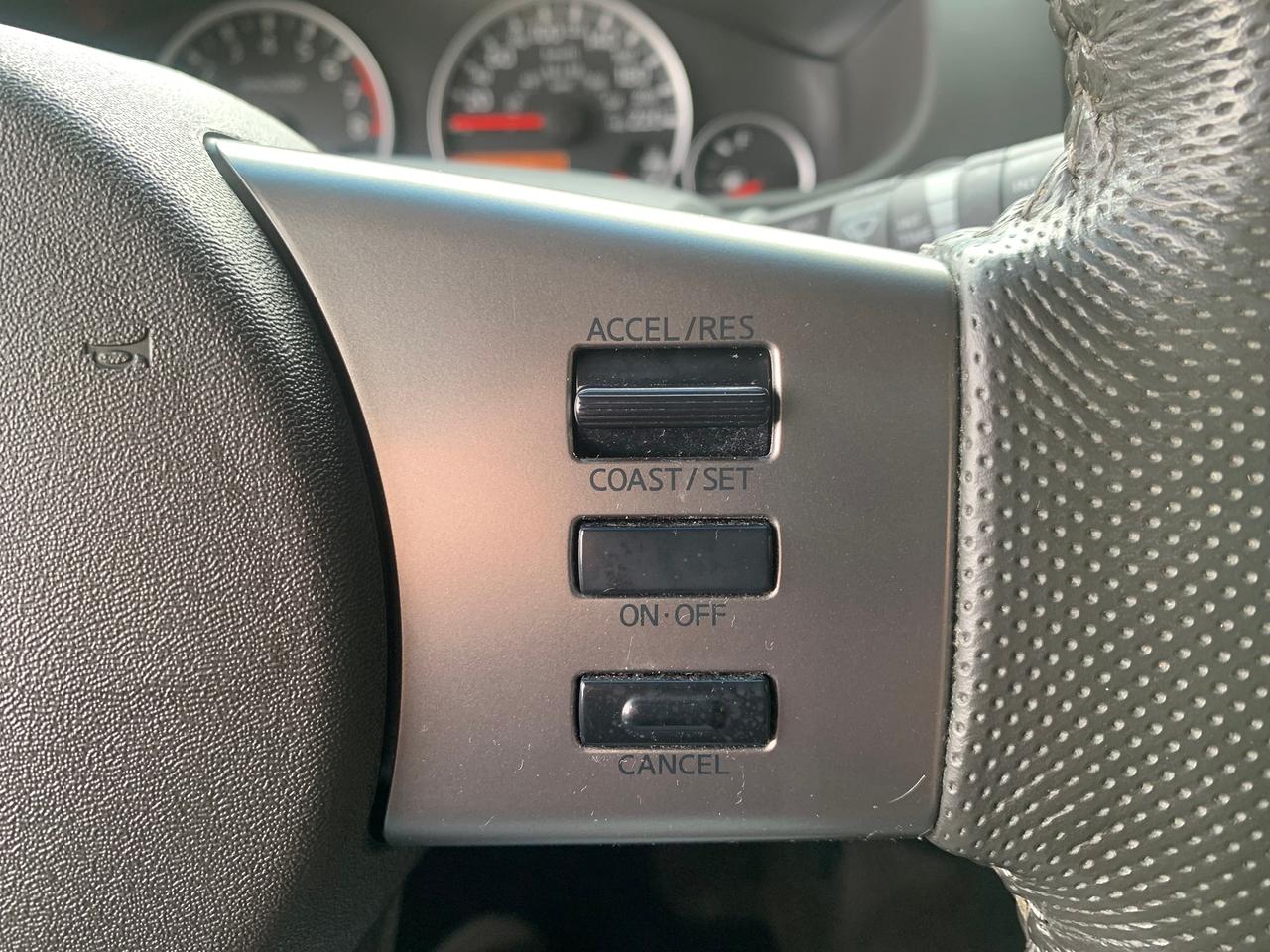 2011 Nissan Xterra 1 OWNER NO ACCIDENTS CERTIFIED Photo