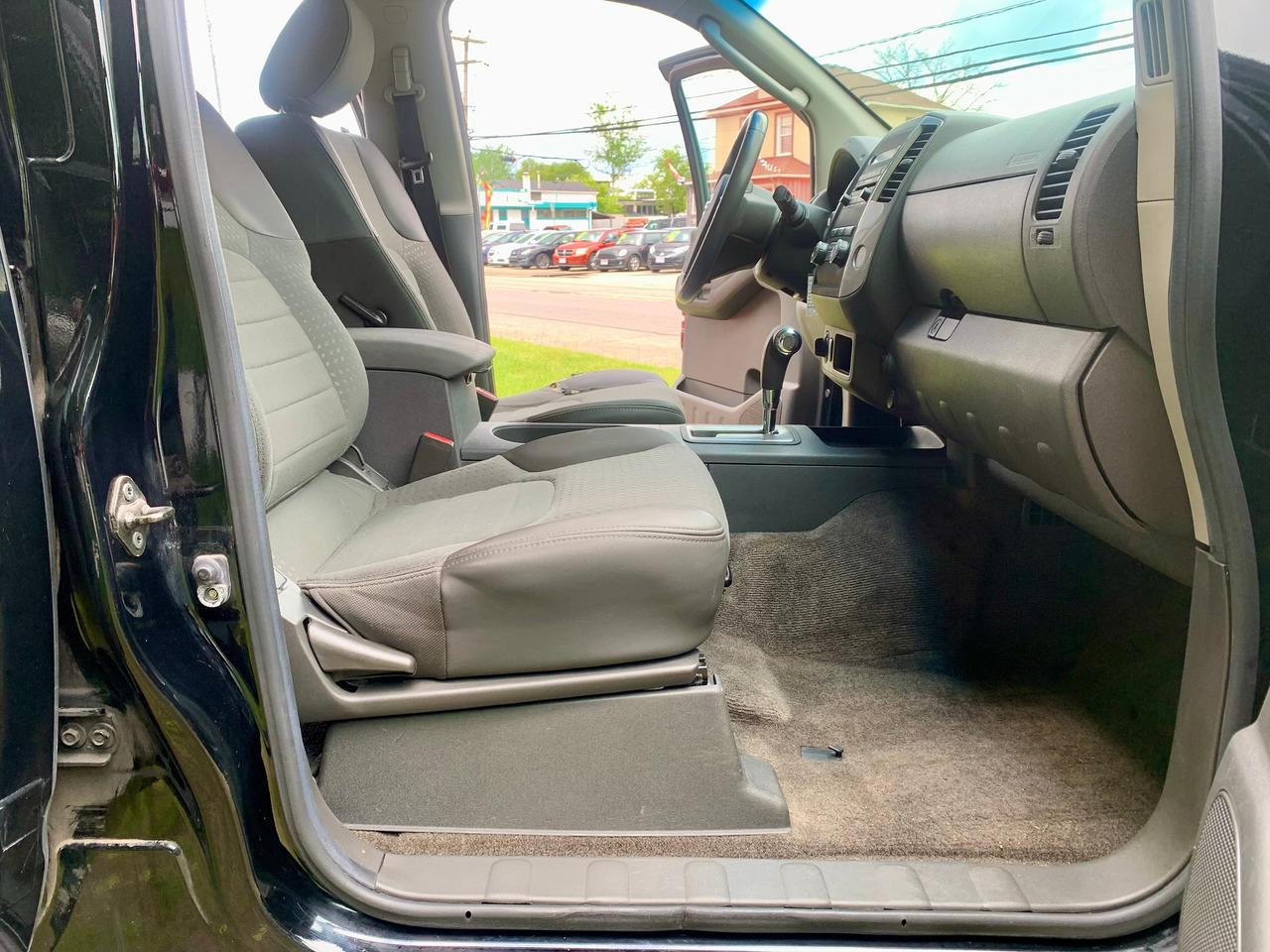 2011 Nissan Xterra 1 OWNER NO ACCIDENTS CERTIFIED Photo