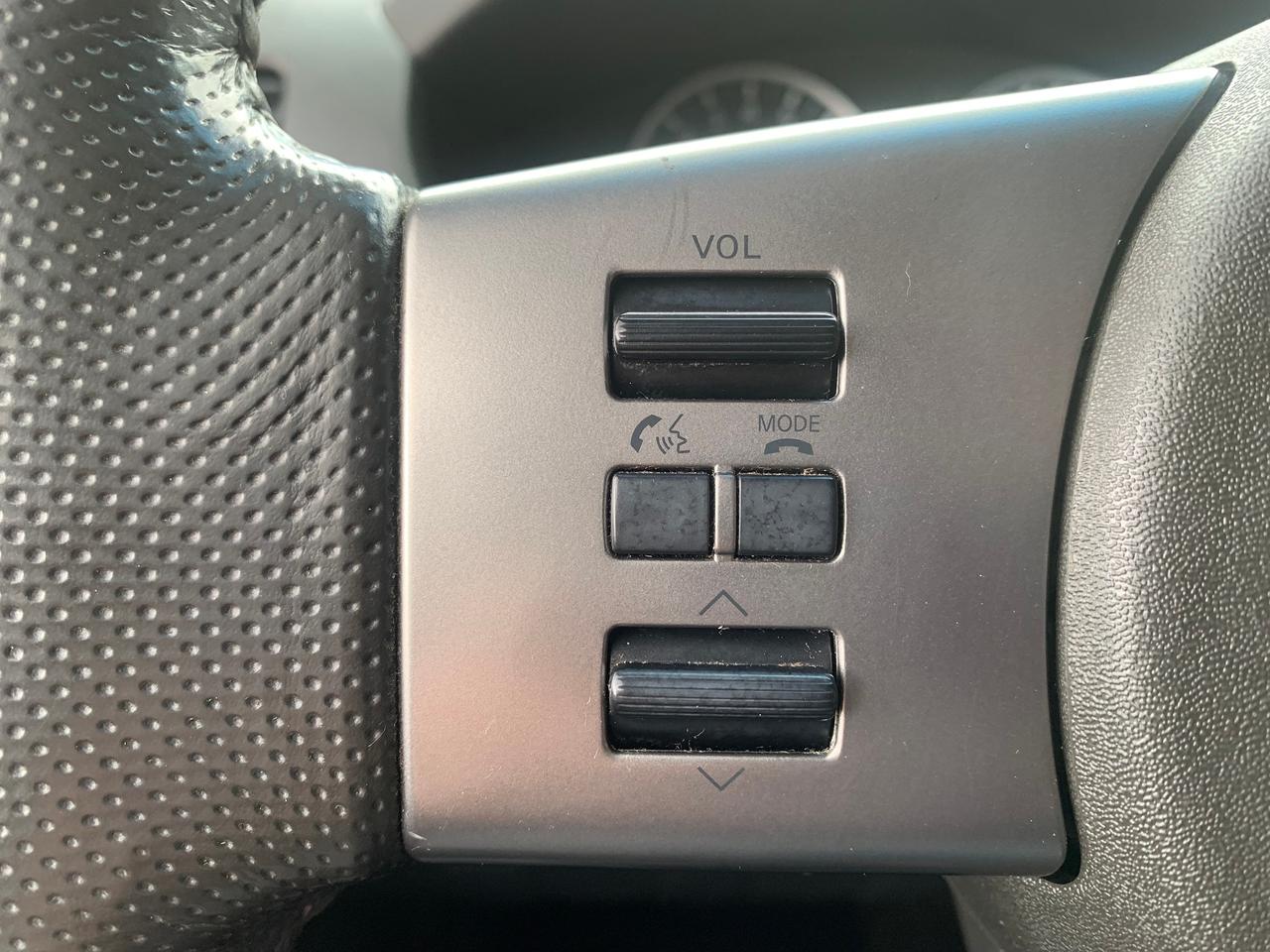 2011 Nissan Xterra 1 OWNER NO ACCIDENTS CERTIFIED Photo