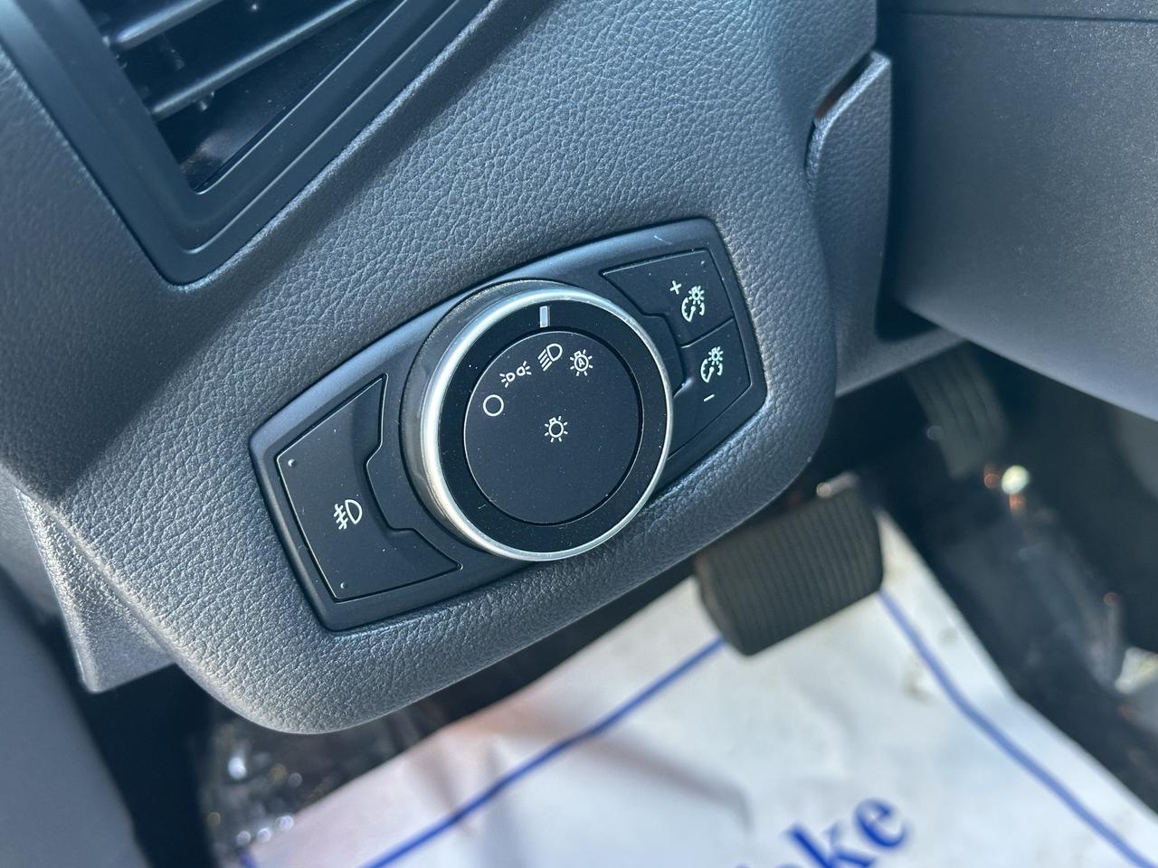 2016 Ford Escape SE Photo
