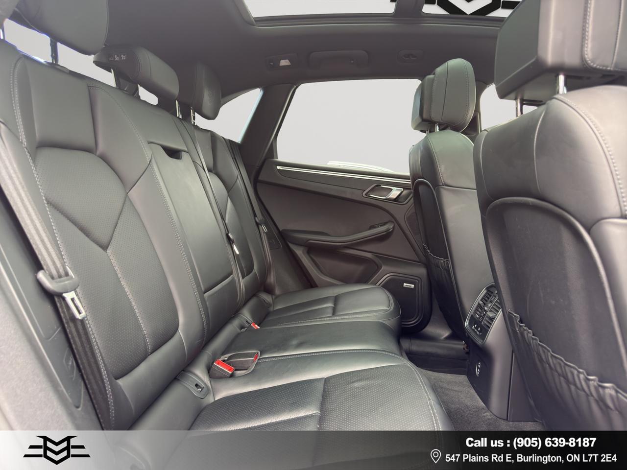 2021 Porsche Macan AWD - Navigation - Leather - Sunroof !! Photo