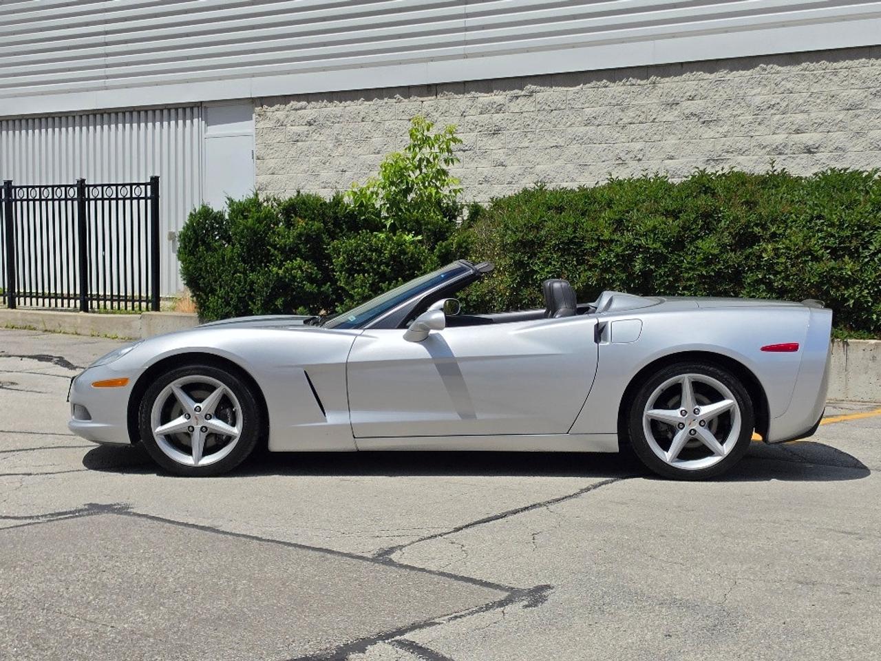 2013 Chevrolet Corvette CONVERTIBLE-ALL STOCK-CLEAN CARFAX-CERTIFIED Photo3