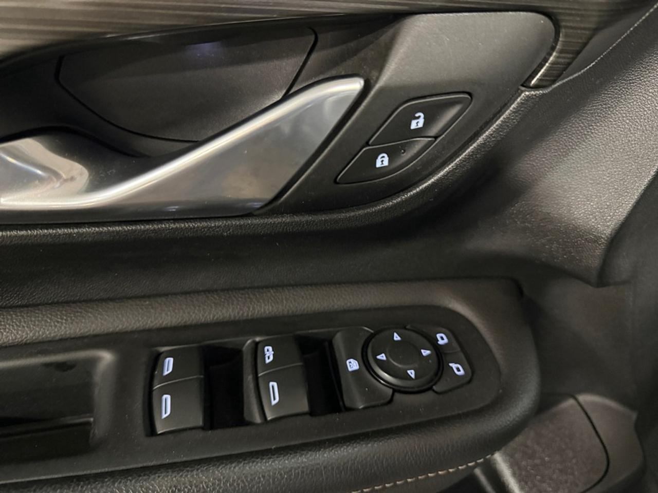2022 GMC Terrain AWD 4DR SLE Photo