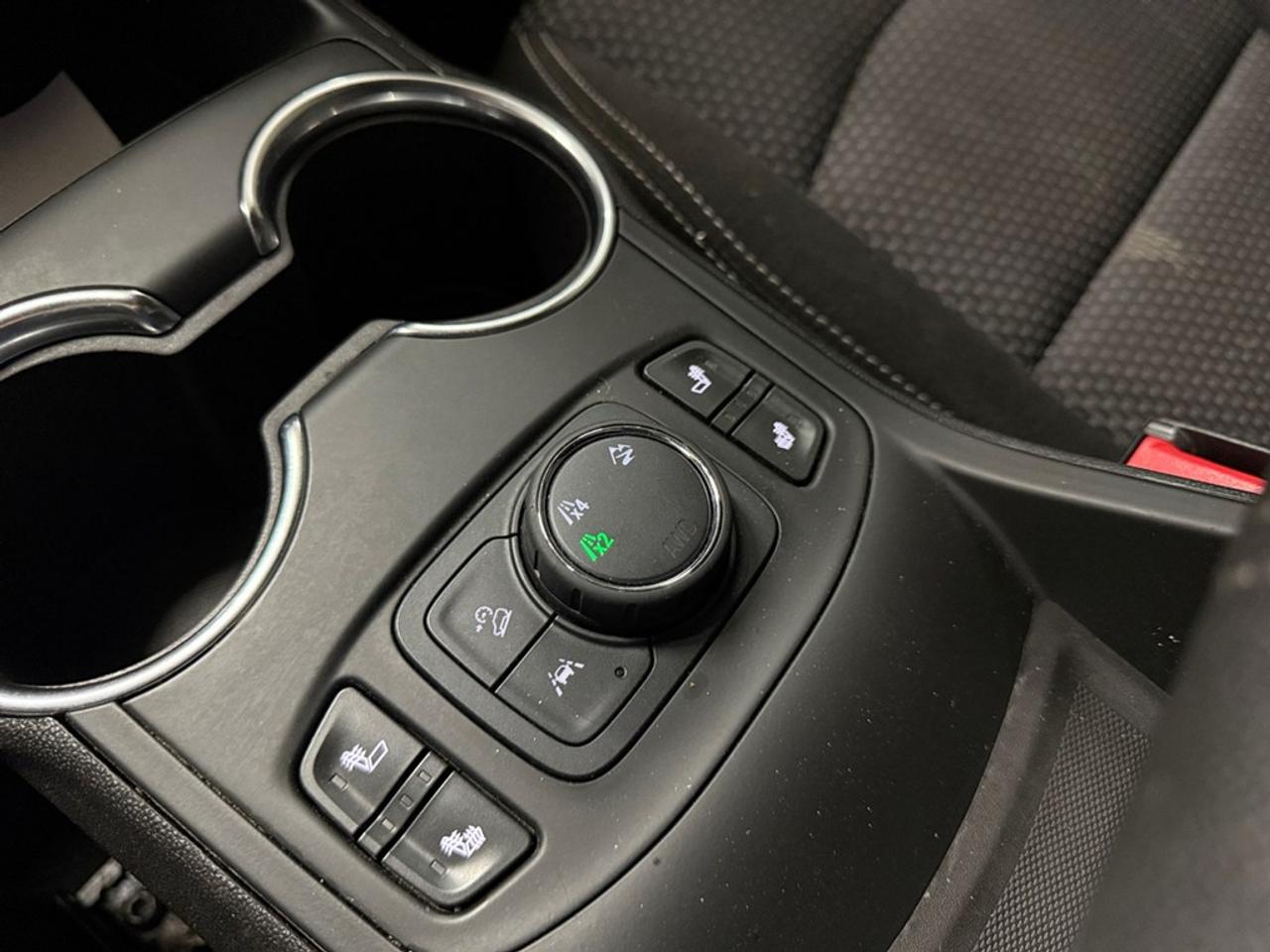 2022 GMC Terrain AWD 4DR SLE Photo