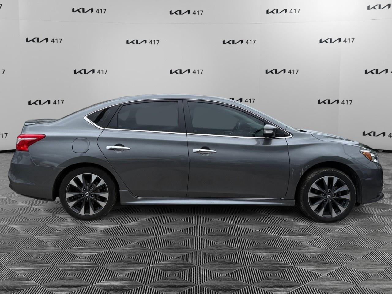 2016 Nissan Sentra 4DR SDN CVT SR Photo