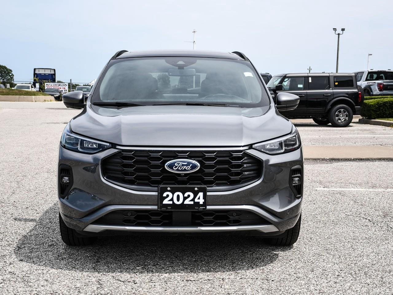 2024 Ford Escape ST-Line Elite SUNROOF | HTD SEATS | HTD STEERING | REMOTE START | ADAPTIVE CRUISE Photo2