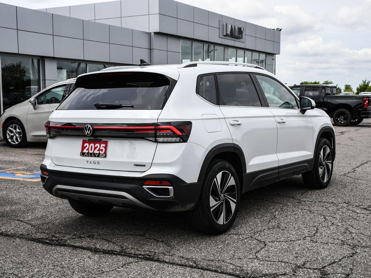 2025 Volkswagen Taos Comfortline Photo