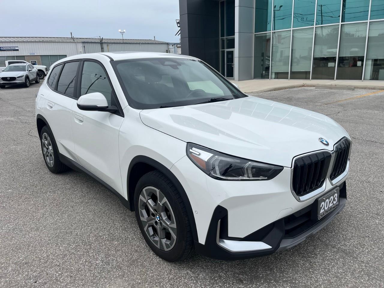2023 BMW X1 xDrive28i Pano Roof | xDrive AWD | Heated Seats Photo