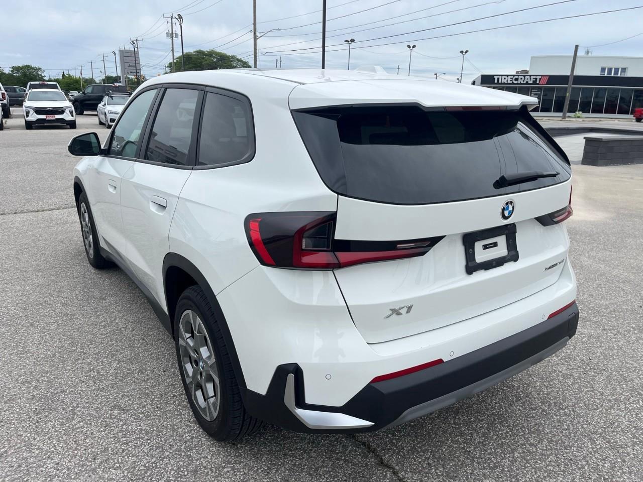 2023 BMW X1 xDrive28i Pano Roof | xDrive AWD | Heated Seats Photo