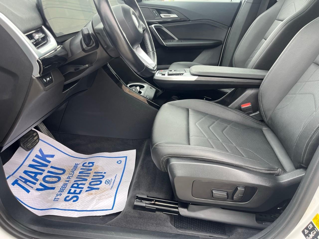 2023 BMW X1 xDrive28i Pano Roof | xDrive AWD | Heated Seats Photo