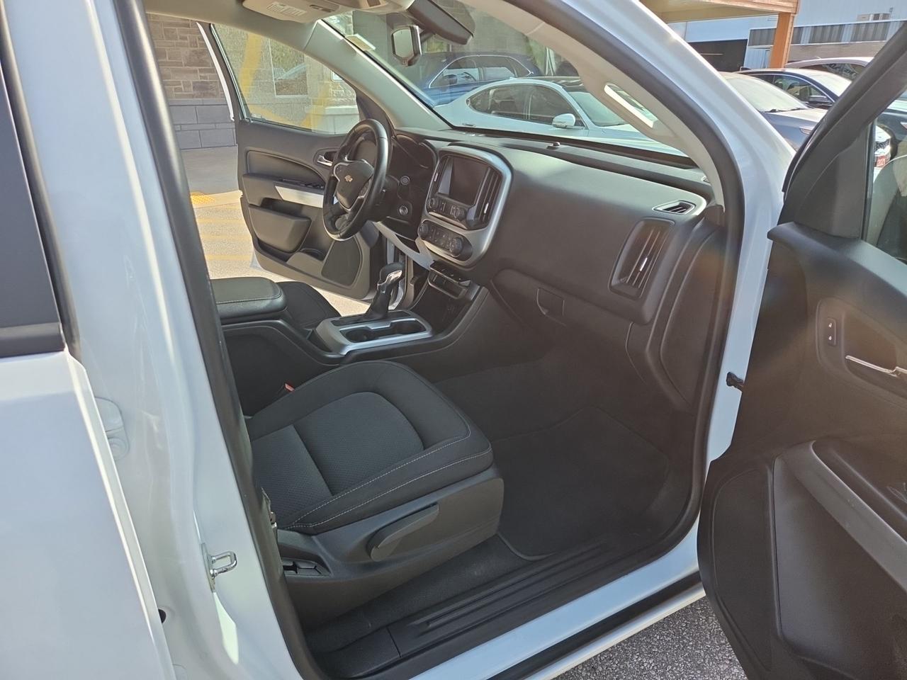 2022 Chevrolet Colorado 2WD Crew Cab 141" LT Photo