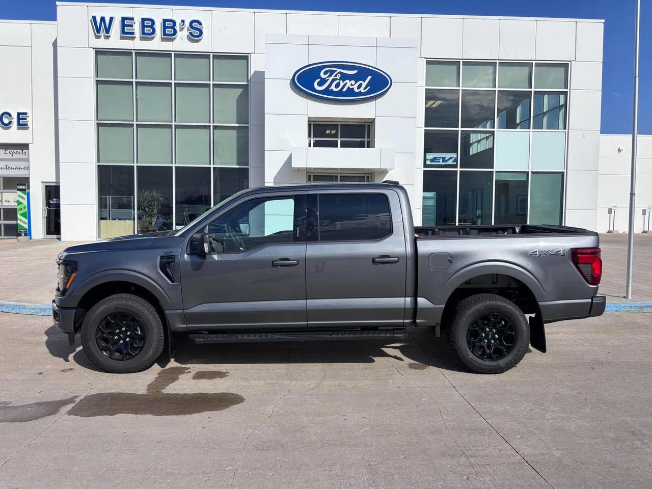 2026 Ford F-150 XLT 4WD SuperCrew 5.5' Box Photo4