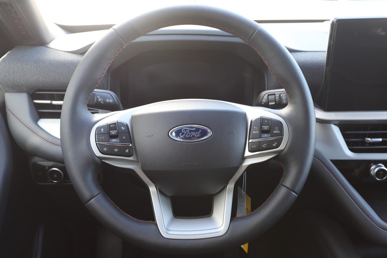 2027 Ford Explorer ACTIVE w/100A Pkg 4WD Photo